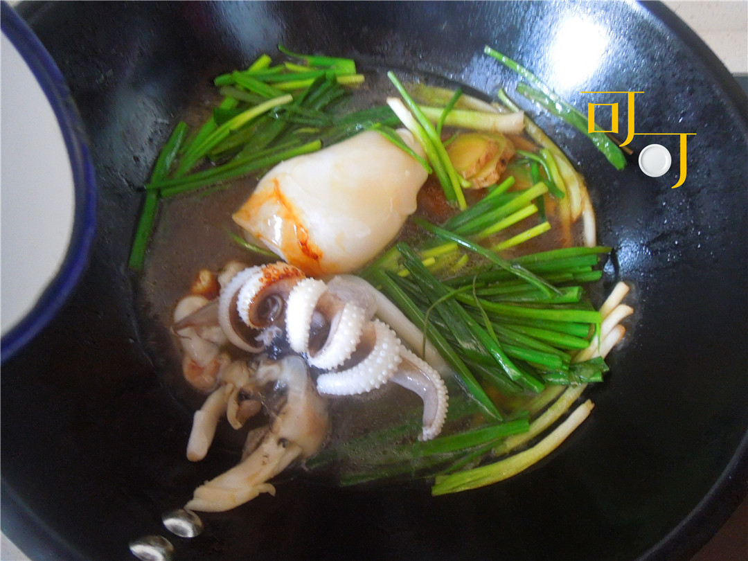 葱姜炒墨鱼片,葱姜炒墨鱼的做法大全