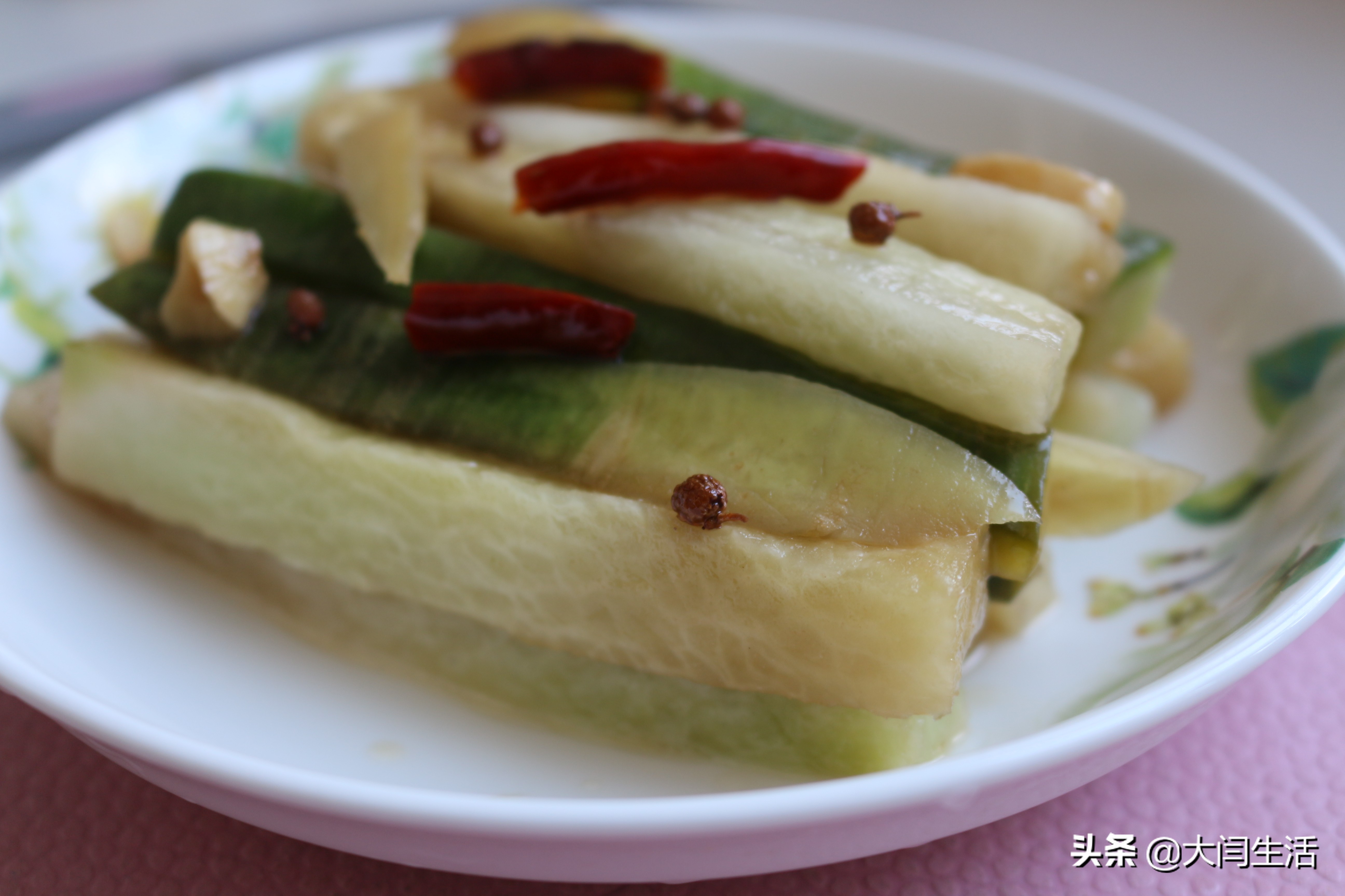 一家三口腌萝卜的做法甜酸脆,酸甜萝卜小菜的腌制方法