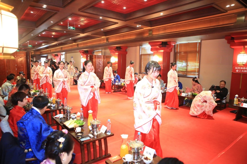 中国“火锅天团”走进江西海昏侯国，寻根汉代火锅文化之源