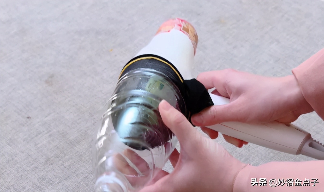 吹风机怎么制作简易吸尘器,如何用吹风机自制吸尘器滤网