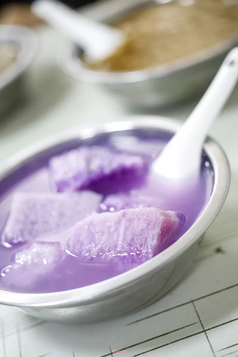 海南人有一套完整的消暑List，这其中绝对少不了吃糖水