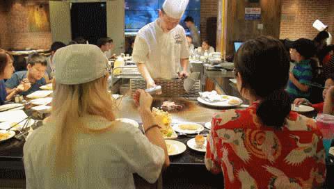 铁板多次烧红会怎么样,铁板上面放油一烧就蒸发了