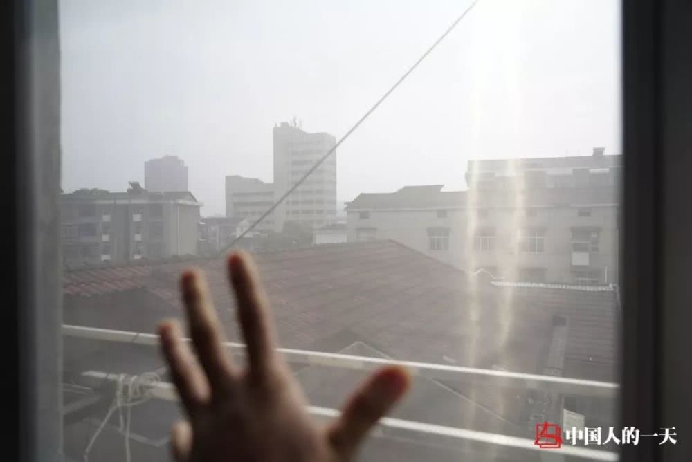 发烧37.9度，我从武汉回家过年，被爸妈关了一个月