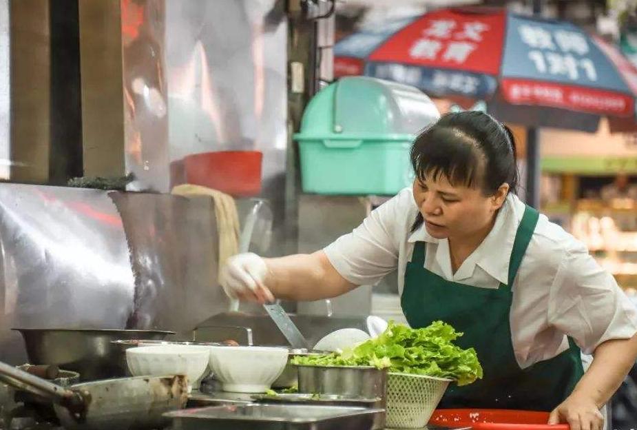 广东街边早餐肠粉制作方法,广东师傅做肠粉配方