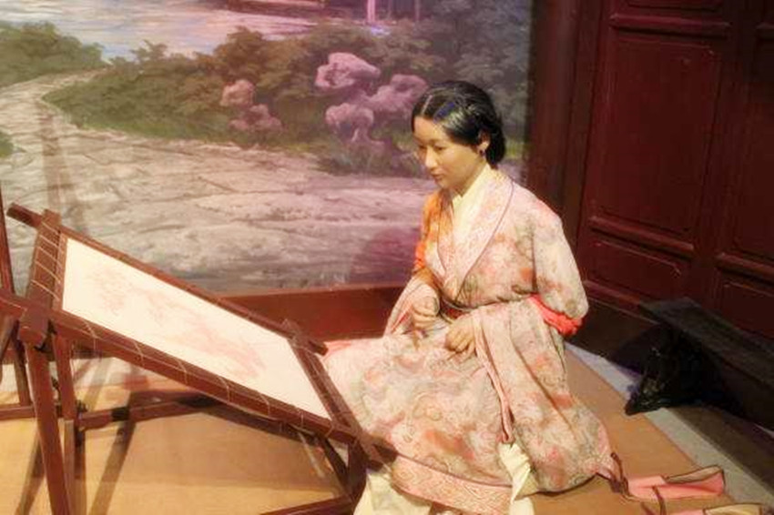 工地挖出一具女尸,古尸之谜工地施工挖出了一具女尸