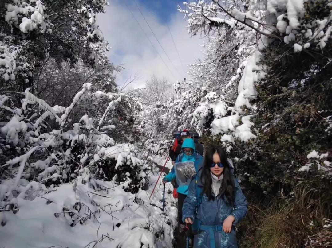 牛津国际公学成都分校多少钱一年,牛津国际公学招生简章