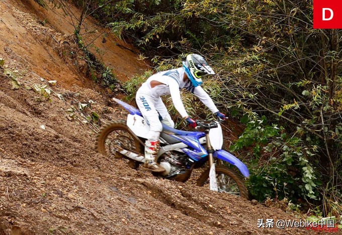 摩托车如何平稳地在湿滑路面下坡,越野摩托车下坡的教学