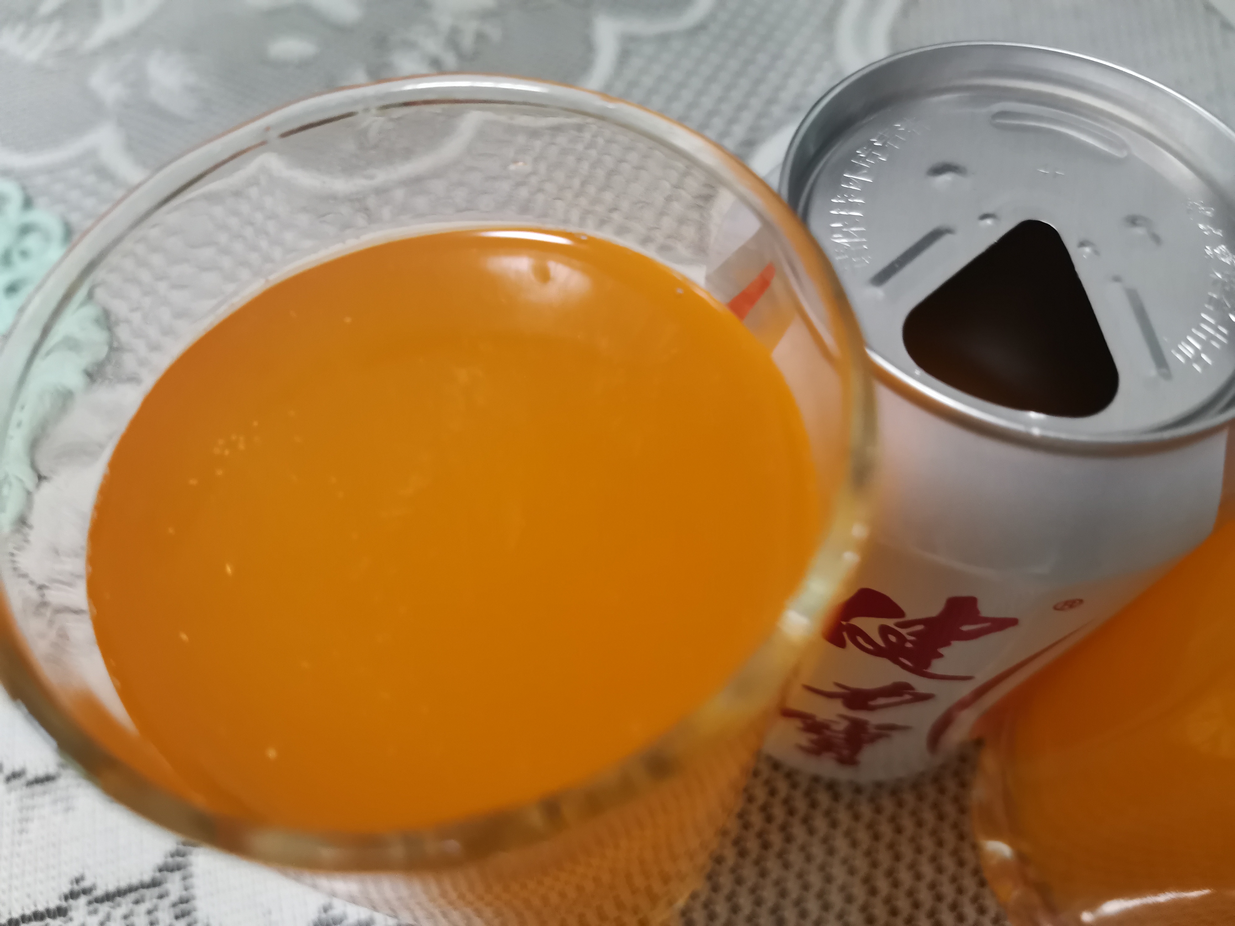 夏日橙味饮料大比拼,健力宝橙蜜味饮料测评