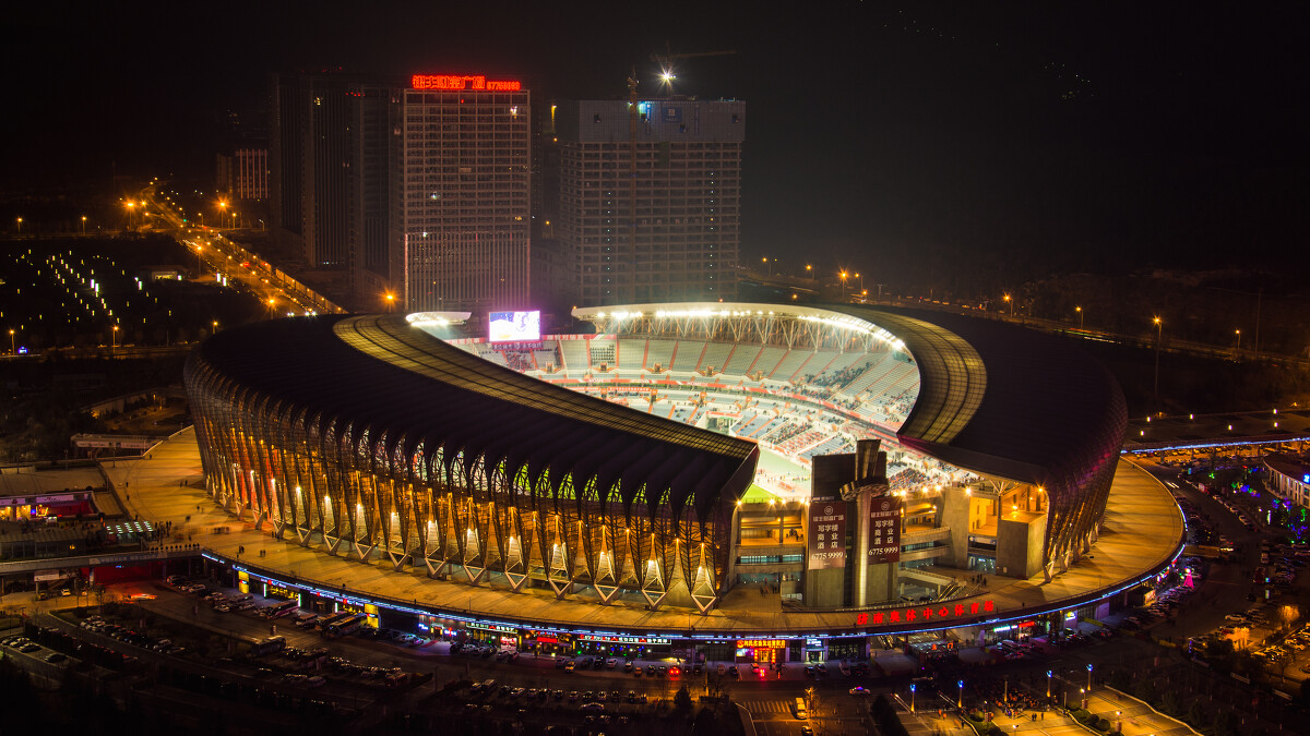 山东鲁能专业球场什么时候建成,山东首座6万人足球场