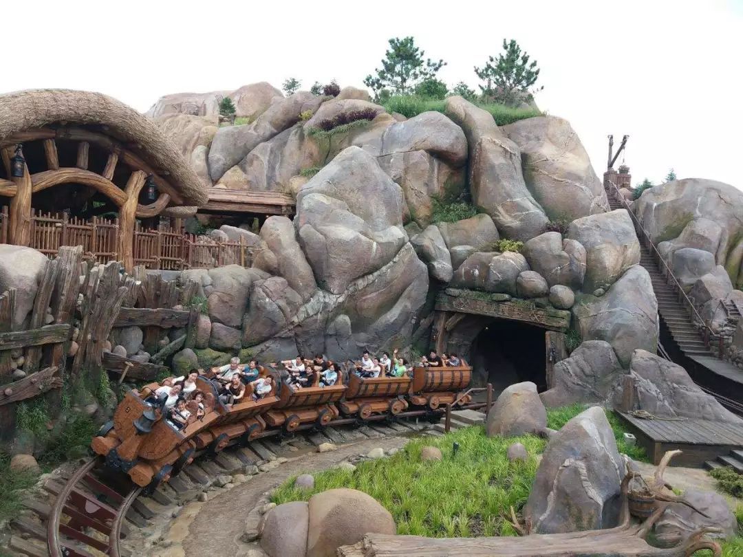 迪士尼乐园上海停车攻略,上海迪士尼酒店两天一夜攻略