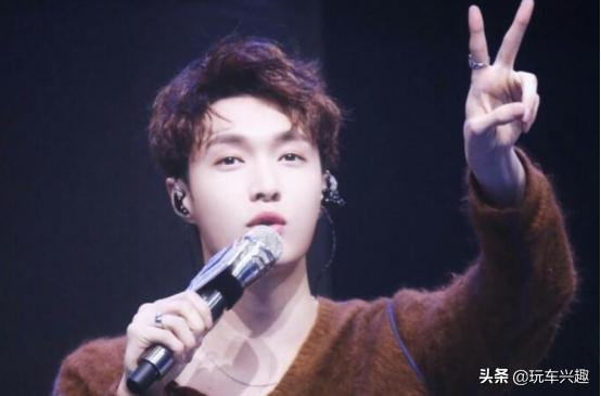 张艺兴再次登顶综艺,张艺兴登顶热搜第一
