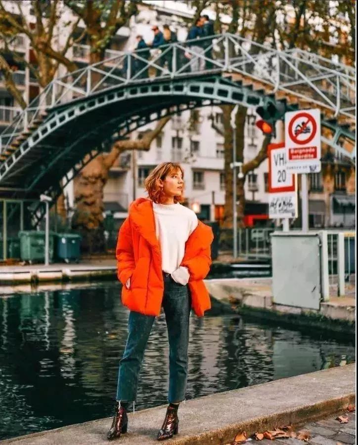 冬天羽绒服内搭怎么穿保暖又时尚,衣柜放久的羽绒服和外套