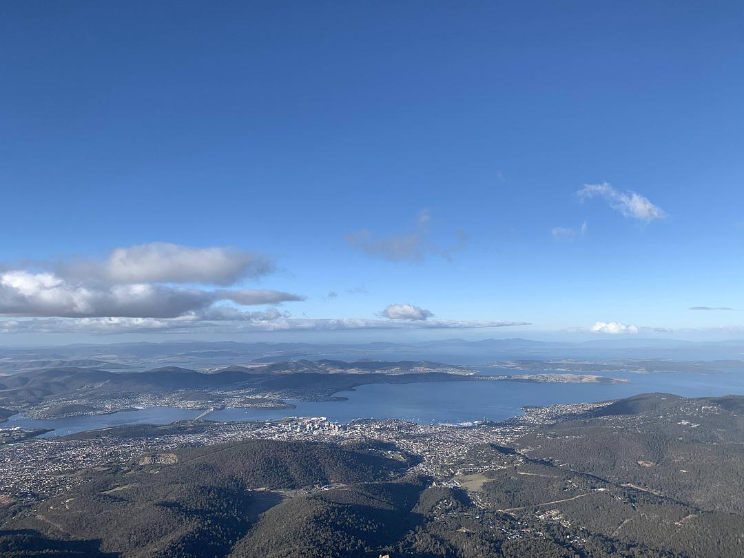 塔斯马尼亚心形小岛,降落西沙群岛