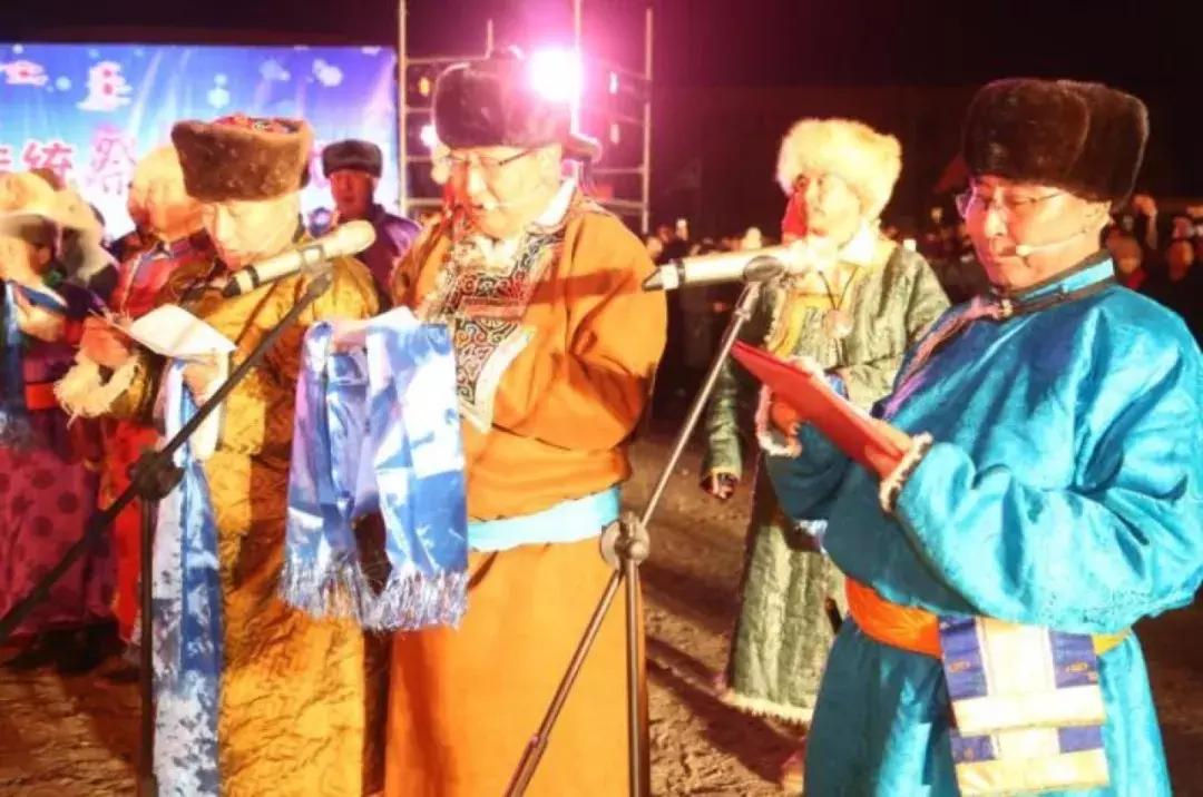 蒙古族小年祭火仪式,蒙古族祭火仪式一般几点开始