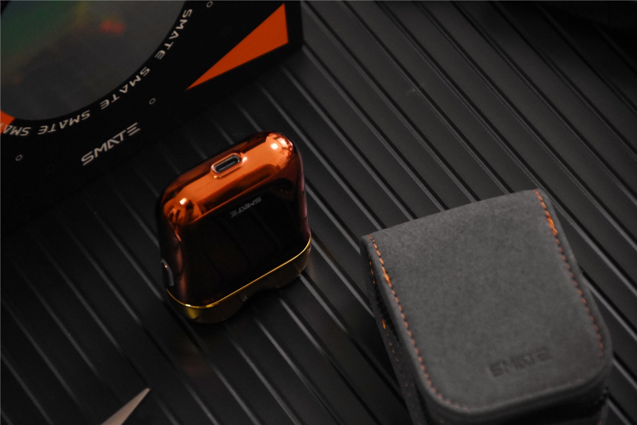 剃须刀小巧轻便须眉,最新款的实用的剃须刀