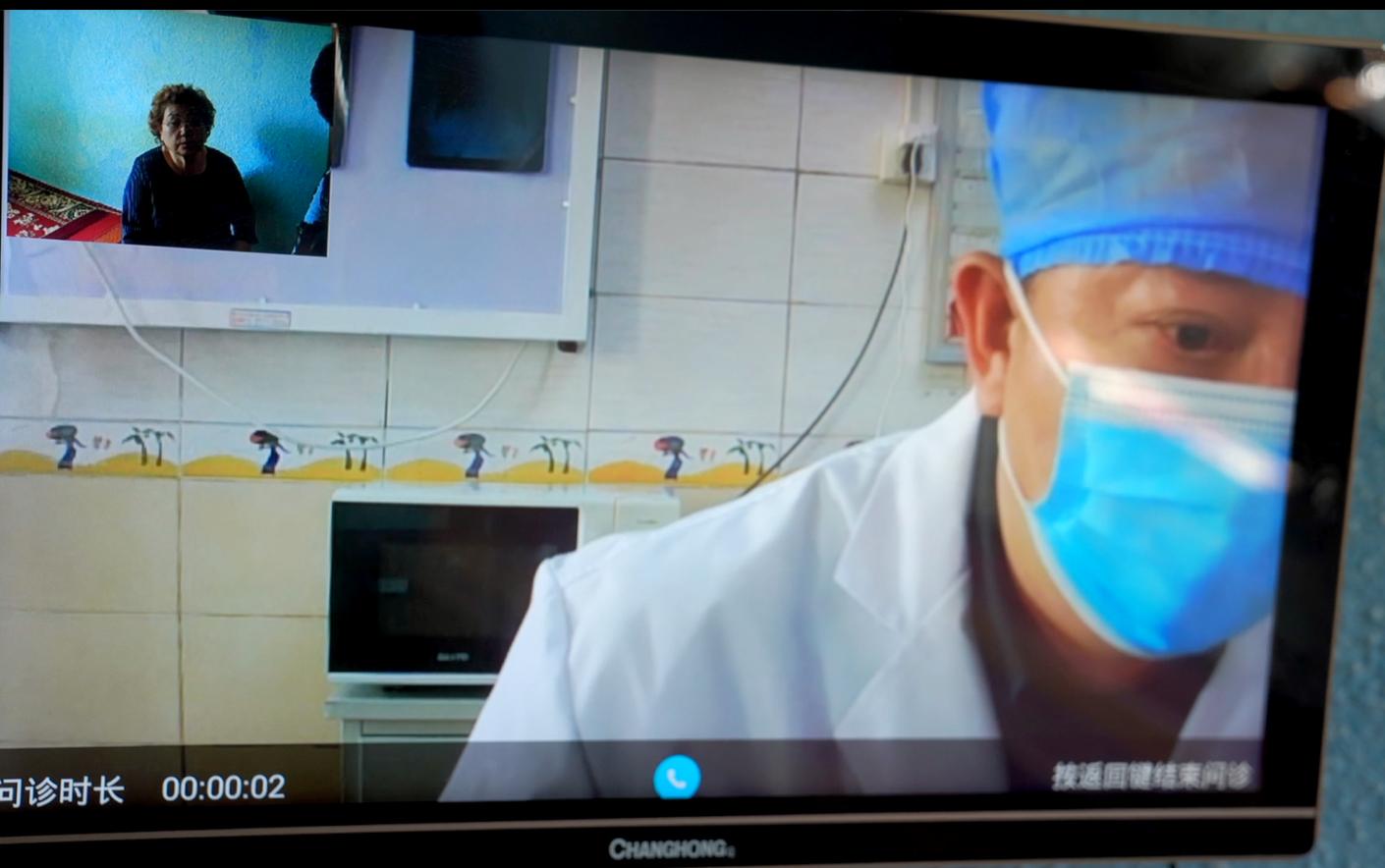 老人享受智慧新生活很难？网友：这届老baby不要太6！