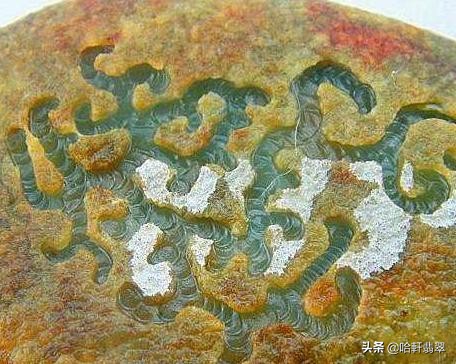 翡翠原石流氓开窗,翡翠原石开流氓窗是什么意思