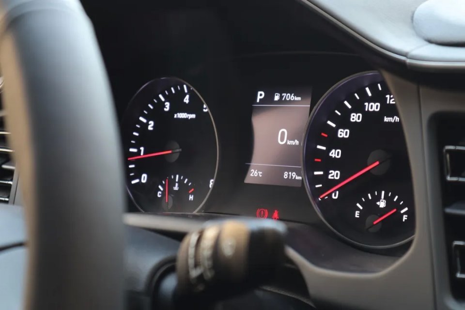 领动1.5和雷凌1.2t哪个油耗高,丰田雷凌1.5对比现代领动1.6