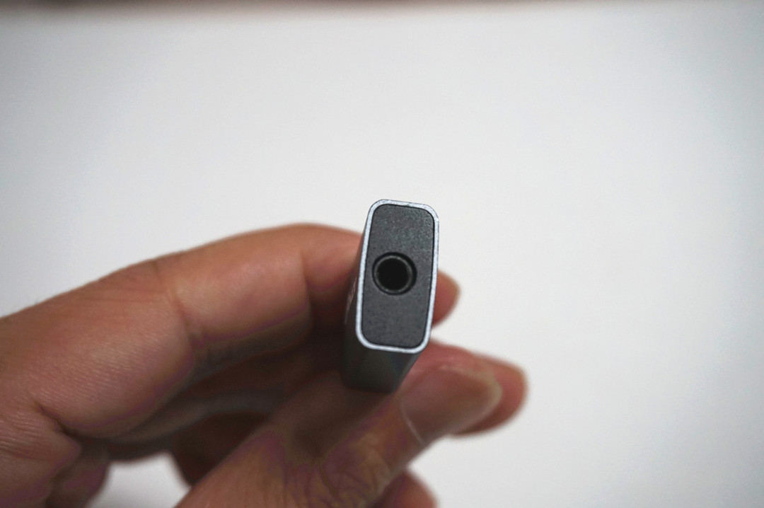 电脑耳机孔坏了用外置声卡可以吗,电脑耳机孔坏了能用转接头吗