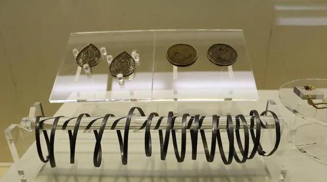 手镯有哪些种类图片,手镯种类大全图解不同材质