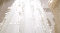 昆凌唐嫣谁漂亮,昆凌婚纱和baby婚纱