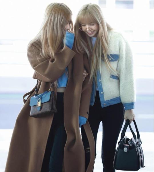 加拿大鹅好看的款,一万多的加拿大鹅羽绒服