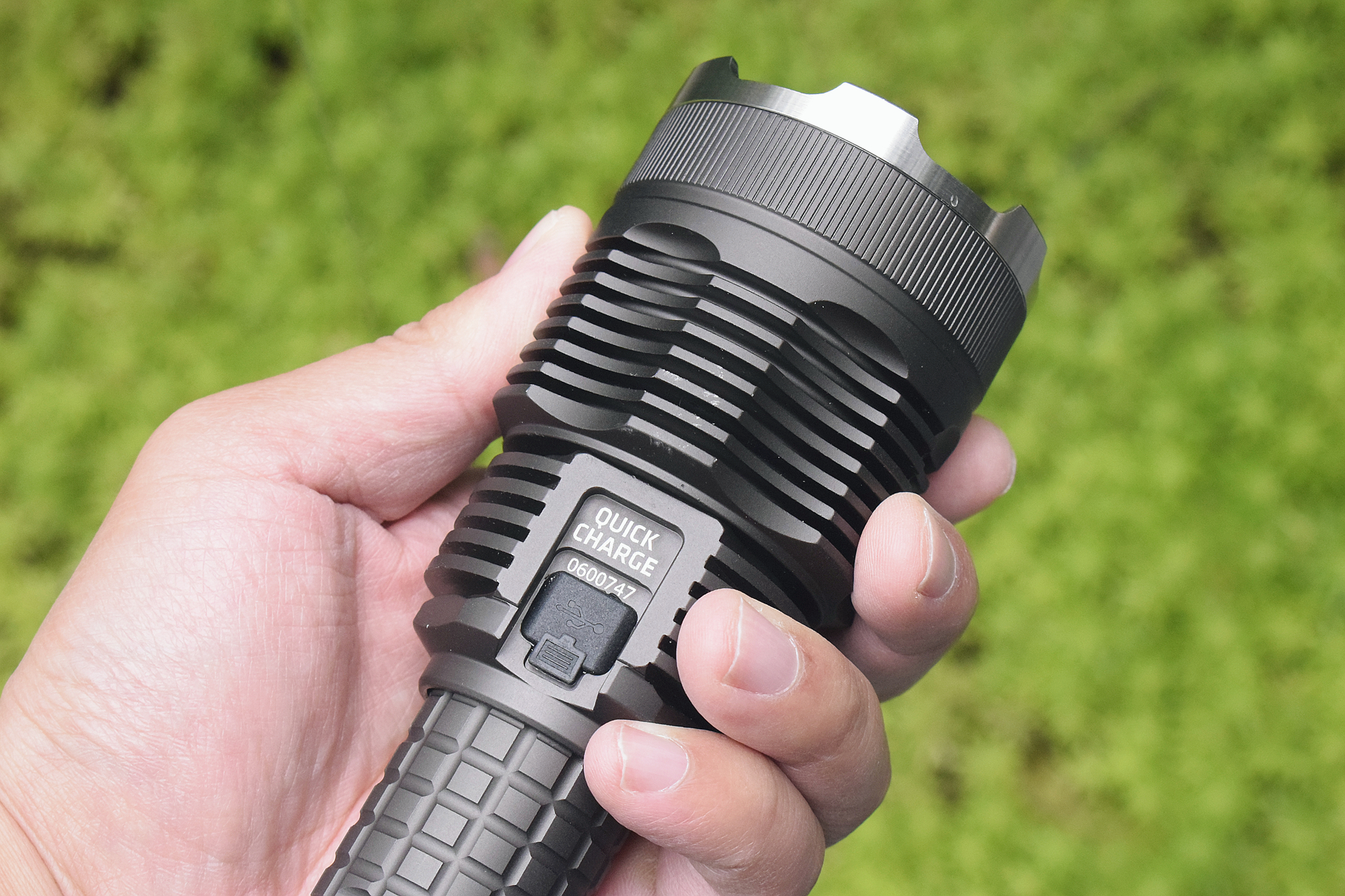 600流明户外手电,65000流明户外泛光手电