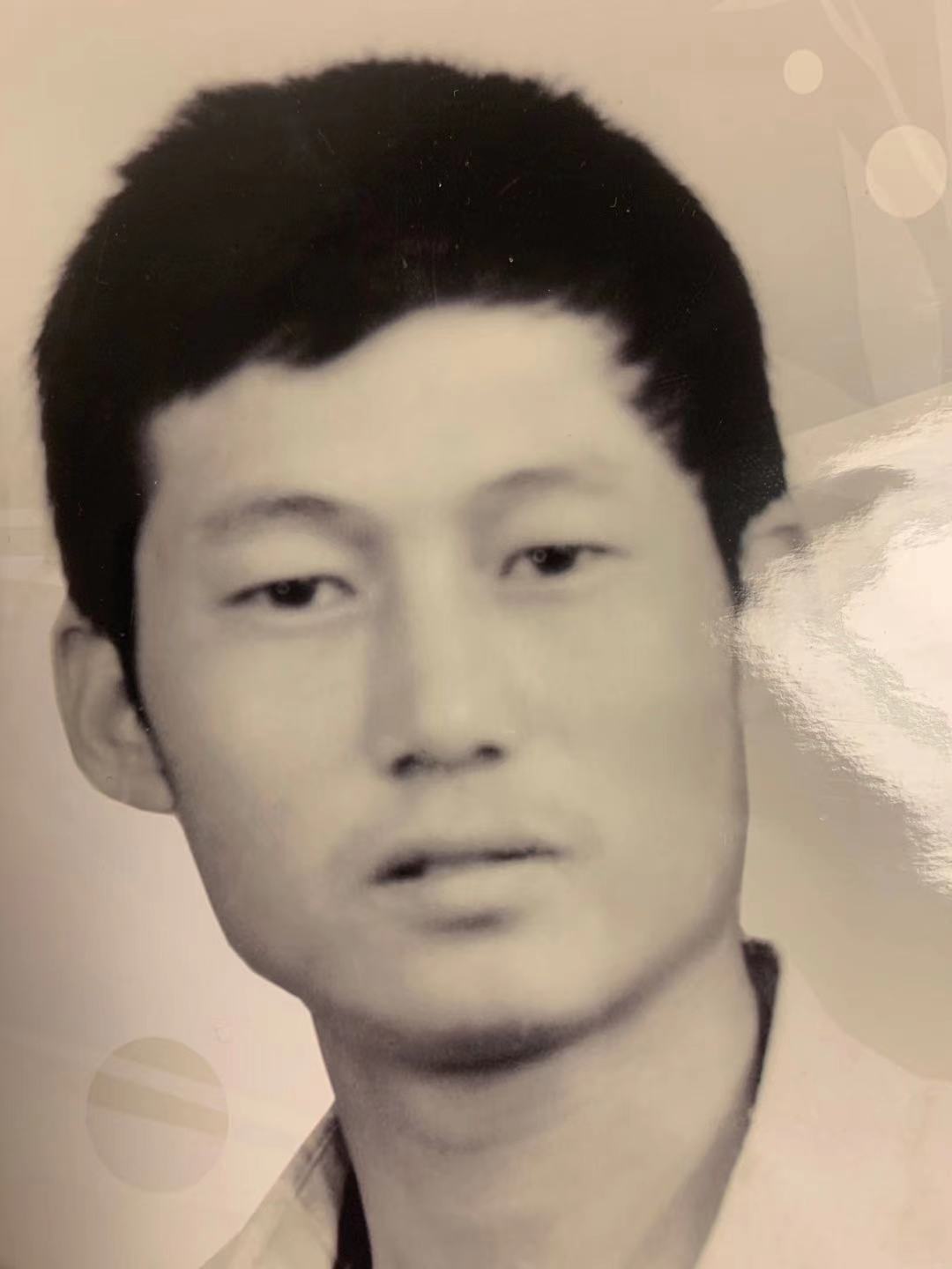 一个飒爽青年是怎样被揉成糟老头的