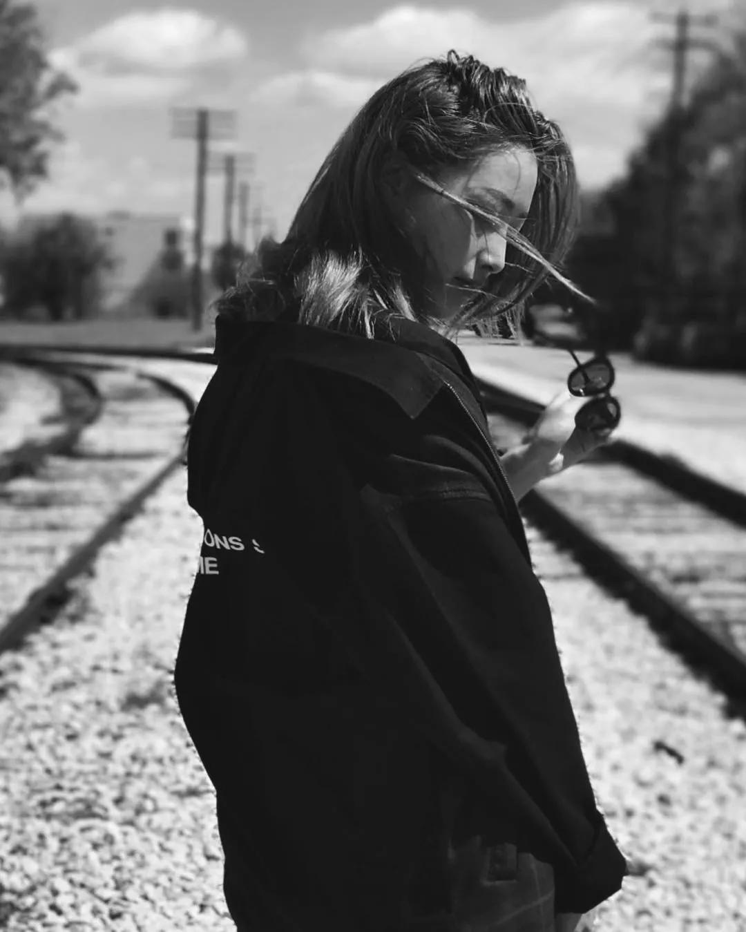 世界第一女版陈冠希,女版陈冠希斜戴帽子网红