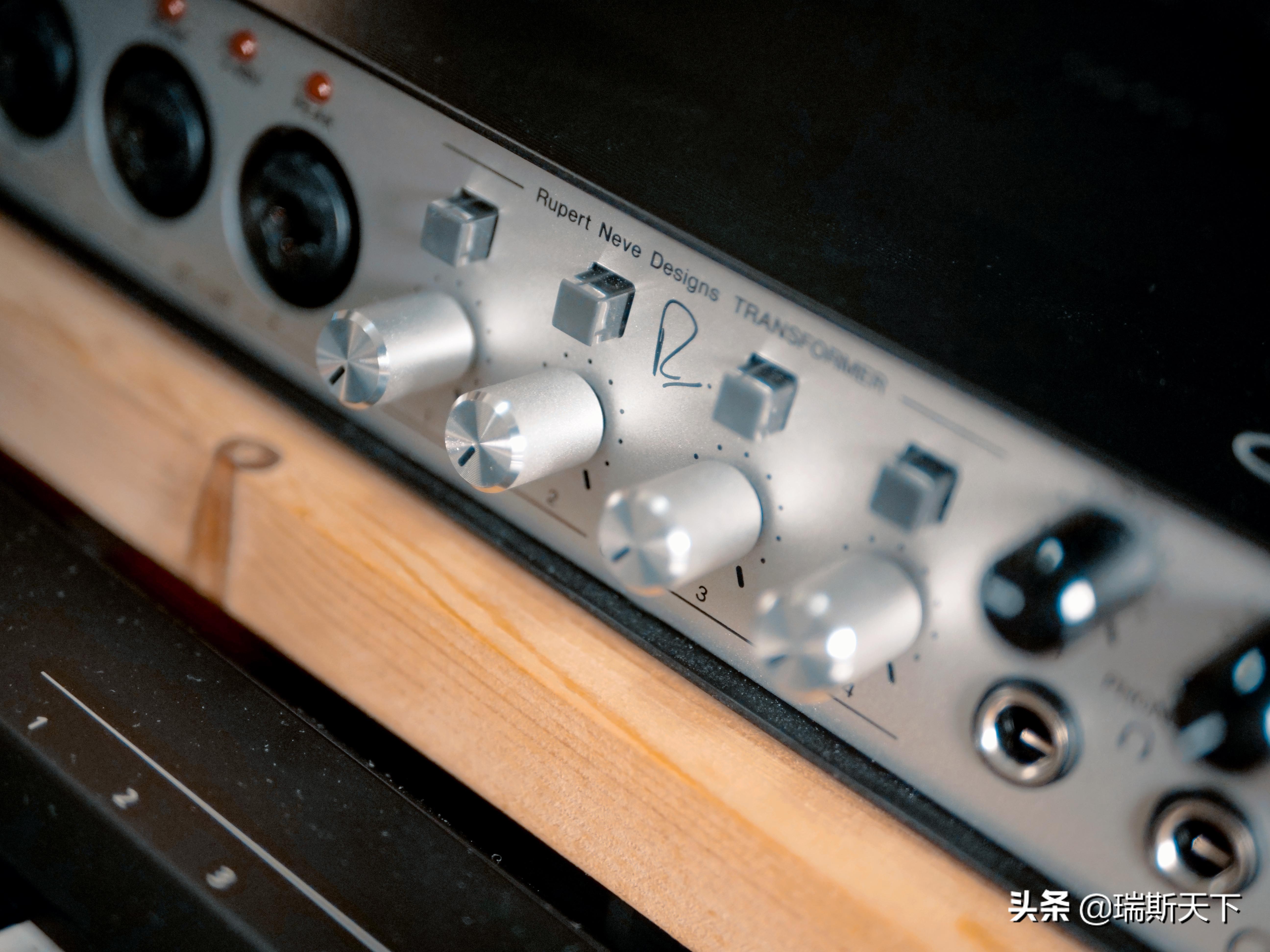 什么品牌声卡直播录歌音质好,目前音质最好的手机直播声卡