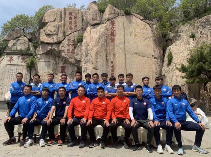展望新赛季鲁能泰山队登泰山祈福,山东泰山队登泰山祈福新援