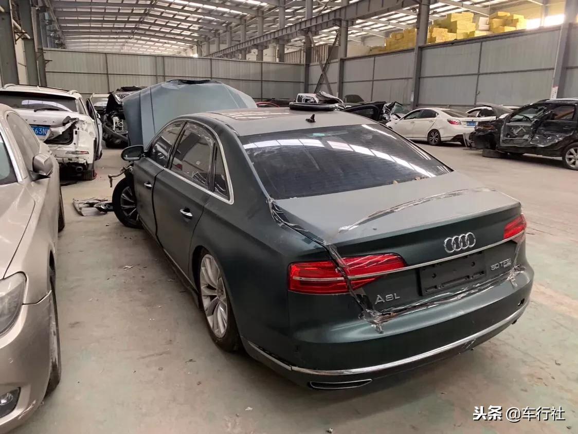 2015事故车奥迪a8l出售,2012奥迪a8事故车