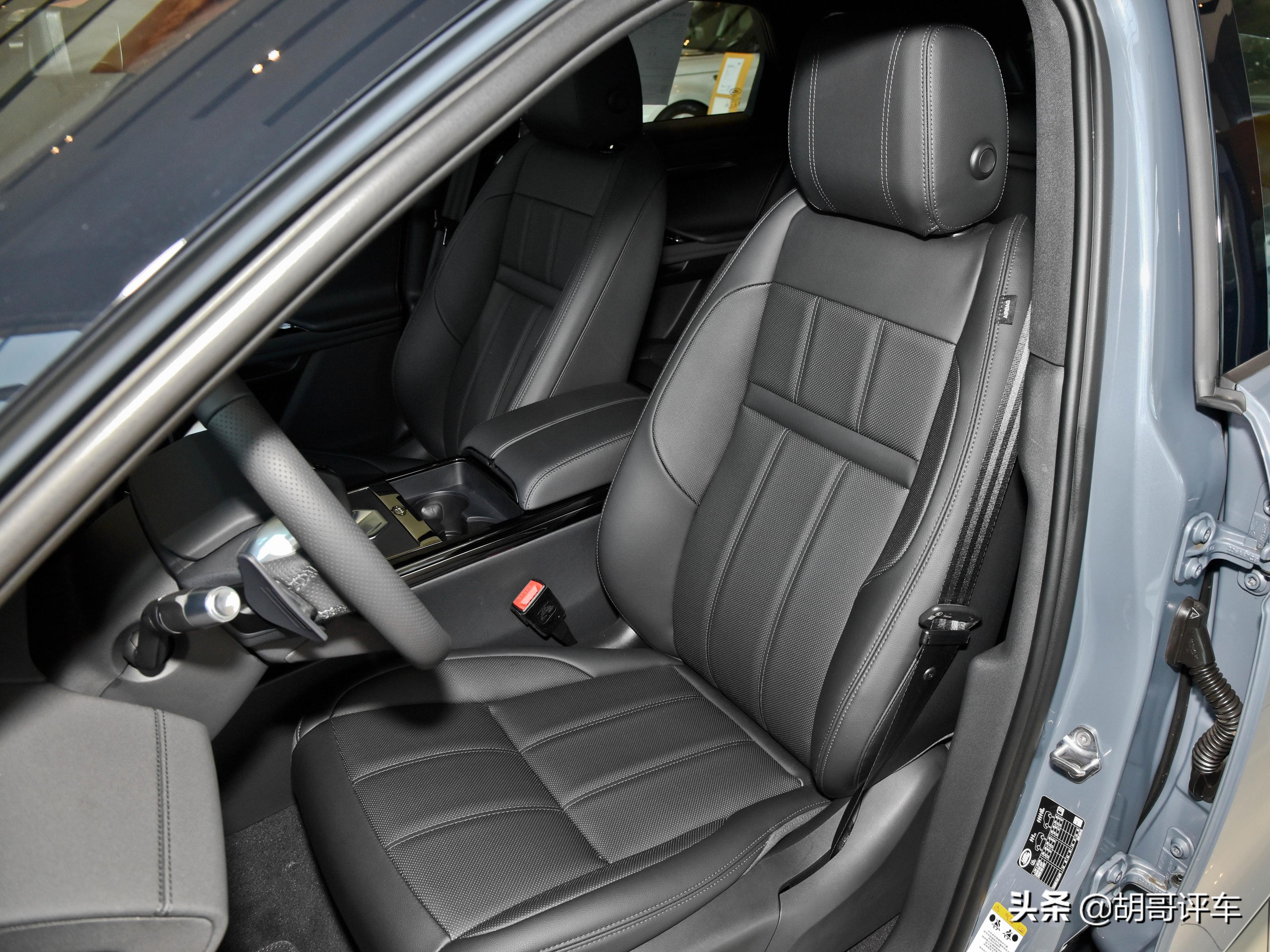 全新路虎揽胜极光驾驭全地形,99马力小型suv