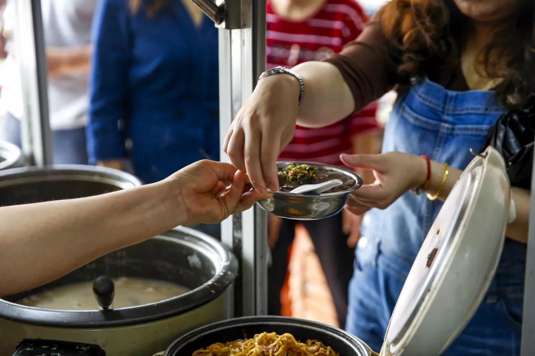 海南人有一套完整的消暑List，这其中绝对少不了吃糖水