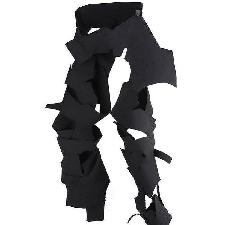 难为EXO的cody了!能找到这么多怪衣服,*钟金**仁用脸消化乞丐装