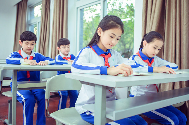 趣味盘点:这17个国家小学生校服