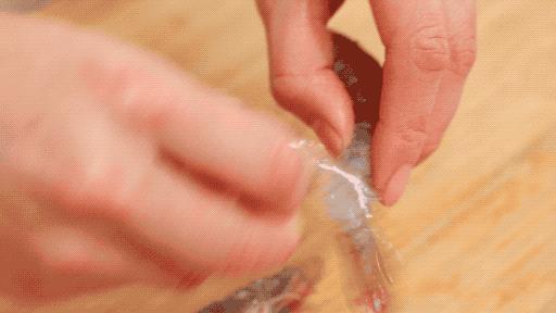 男子被一只虾夺命,男子被虾扎伤弧菌抢救