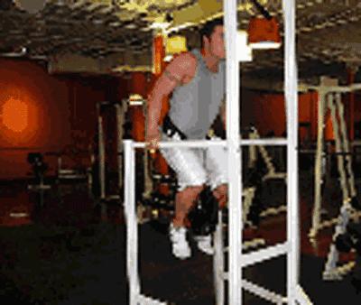 胸肌锻炼最有效的方法,胸肌锻炼方法健身器材图片