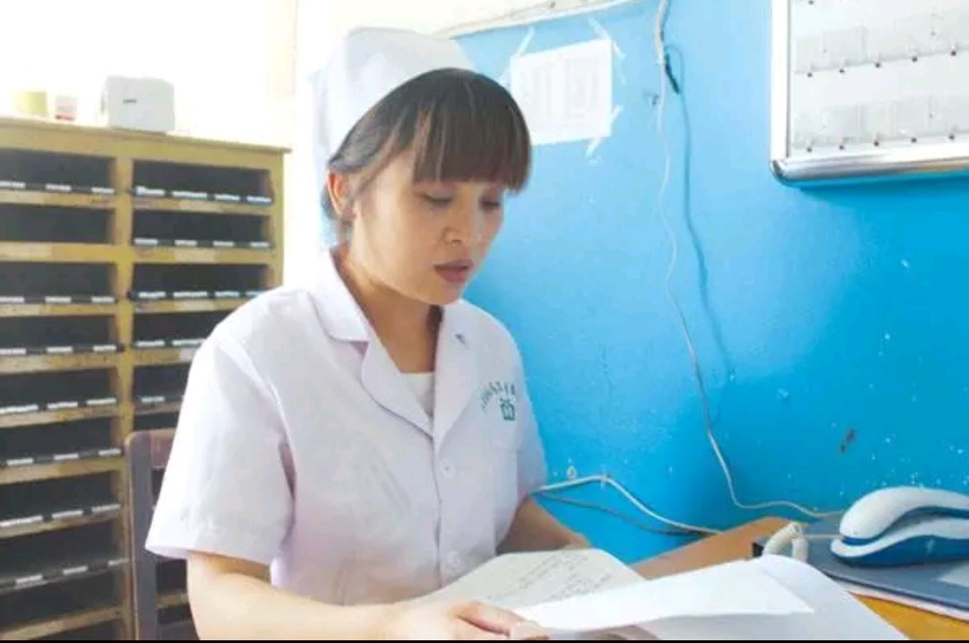 医院护士一个月多少钱工资,医院护士工资一般多少钱一个月