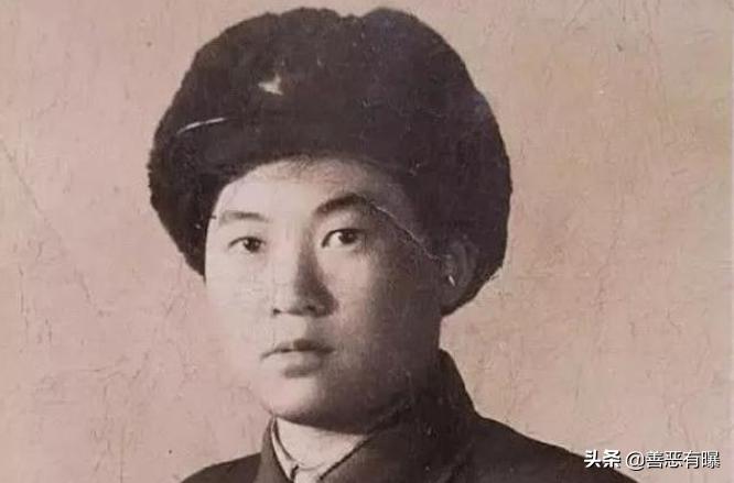 郭俊卿女扮男装照片,郭俊卿14岁剃光头参军