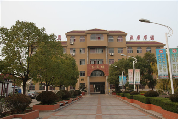 南通白蒲中学近几年高考喜报,南通白蒲中学在南通排名多少