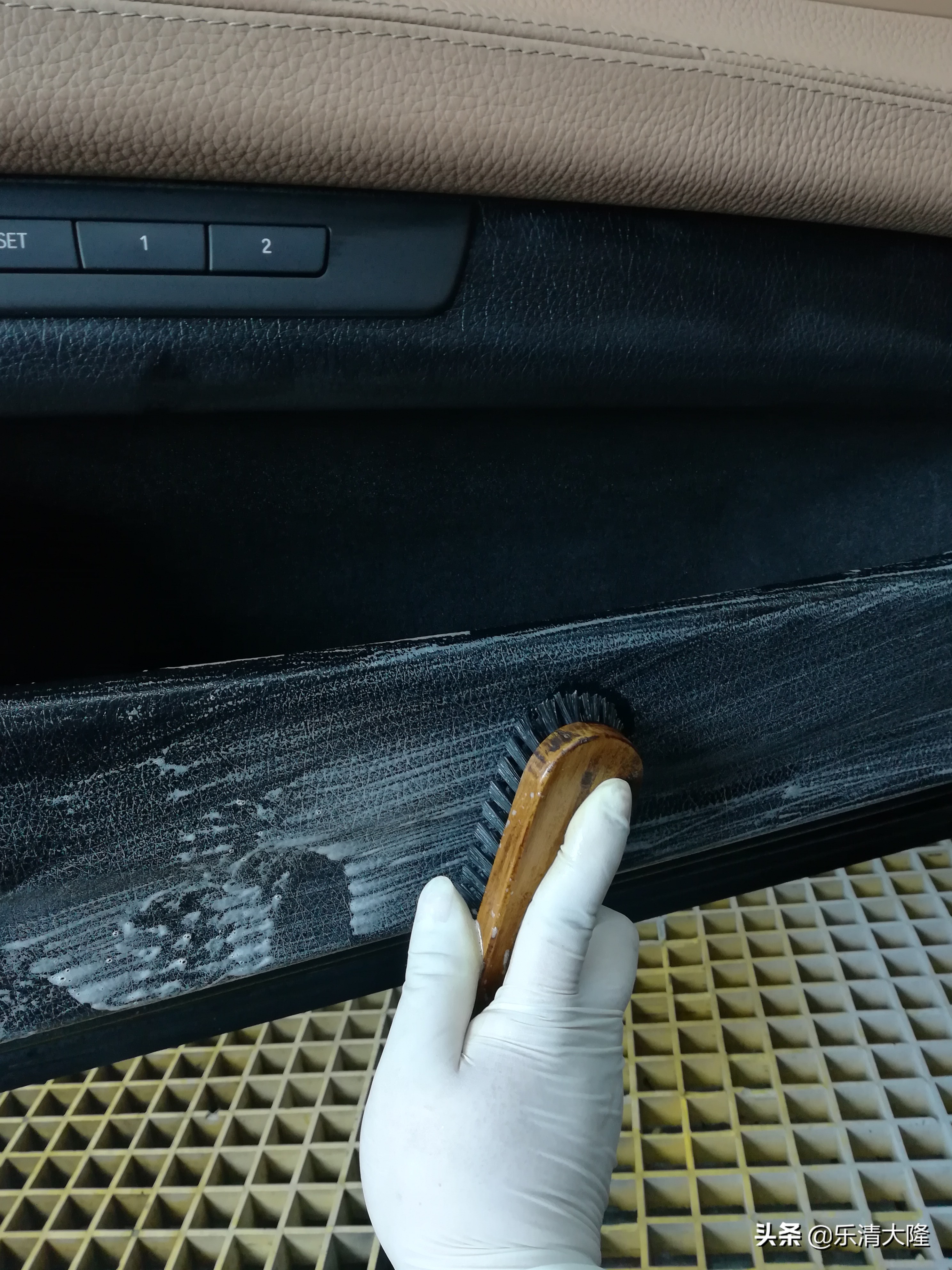 广州宝马7系内饰清洗,宝马7系发动机舱清洗