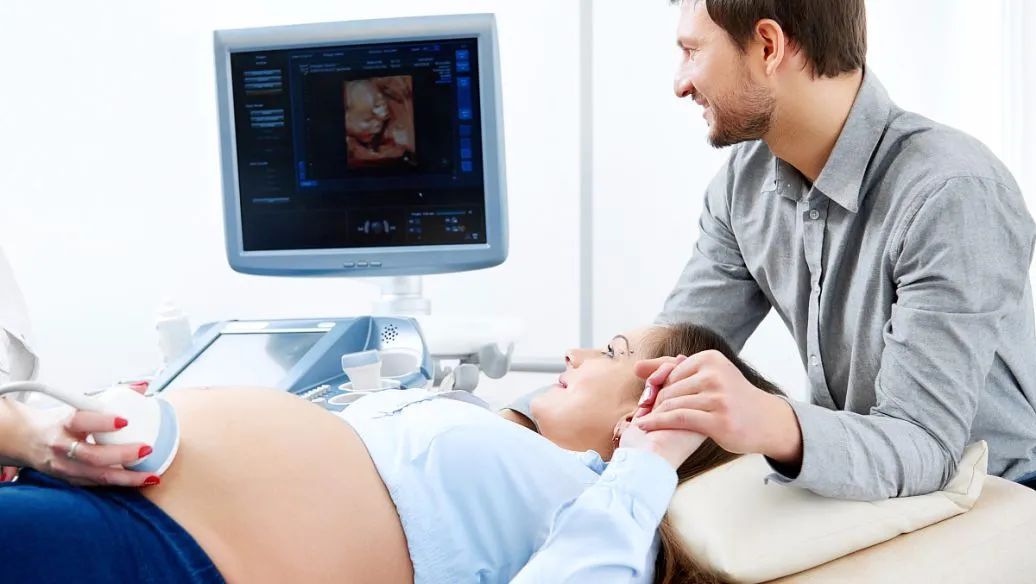 怀孕了还来月经啥情况,怀孕了还有月经怎么回事