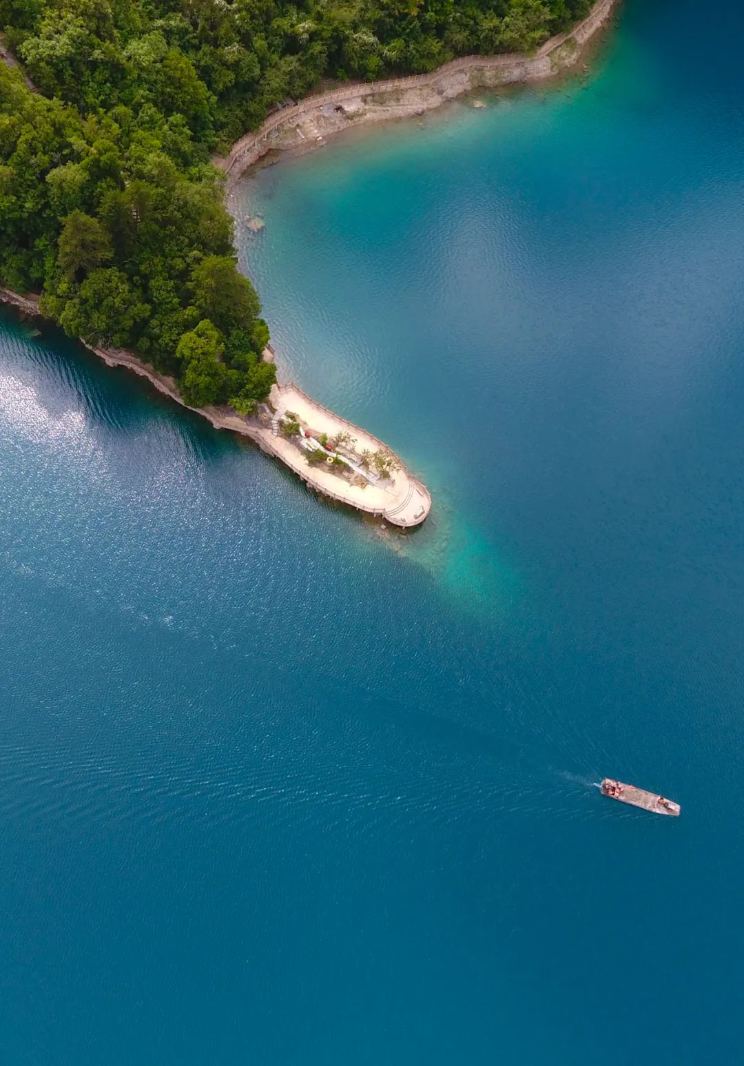 2017年九寨沟地震视频,地震前的九寨沟人间仙境