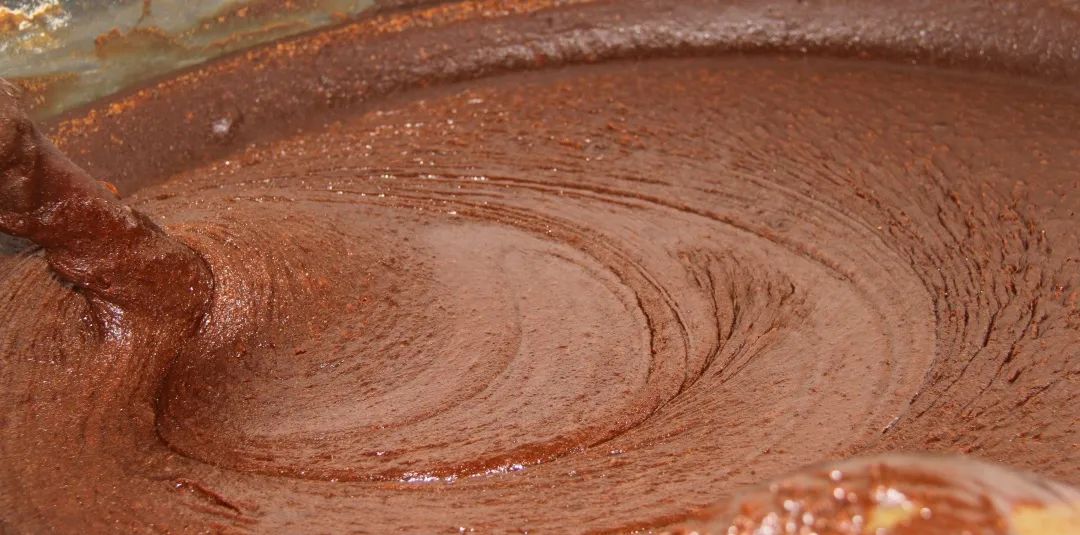 秋天的第一杯手工古法黑糖水，充满甜蜜和温暖