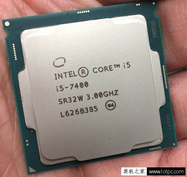 头条粉丝6900买的电脑，玩了一把吃鸡发现被坑了，卖家却不肯退了