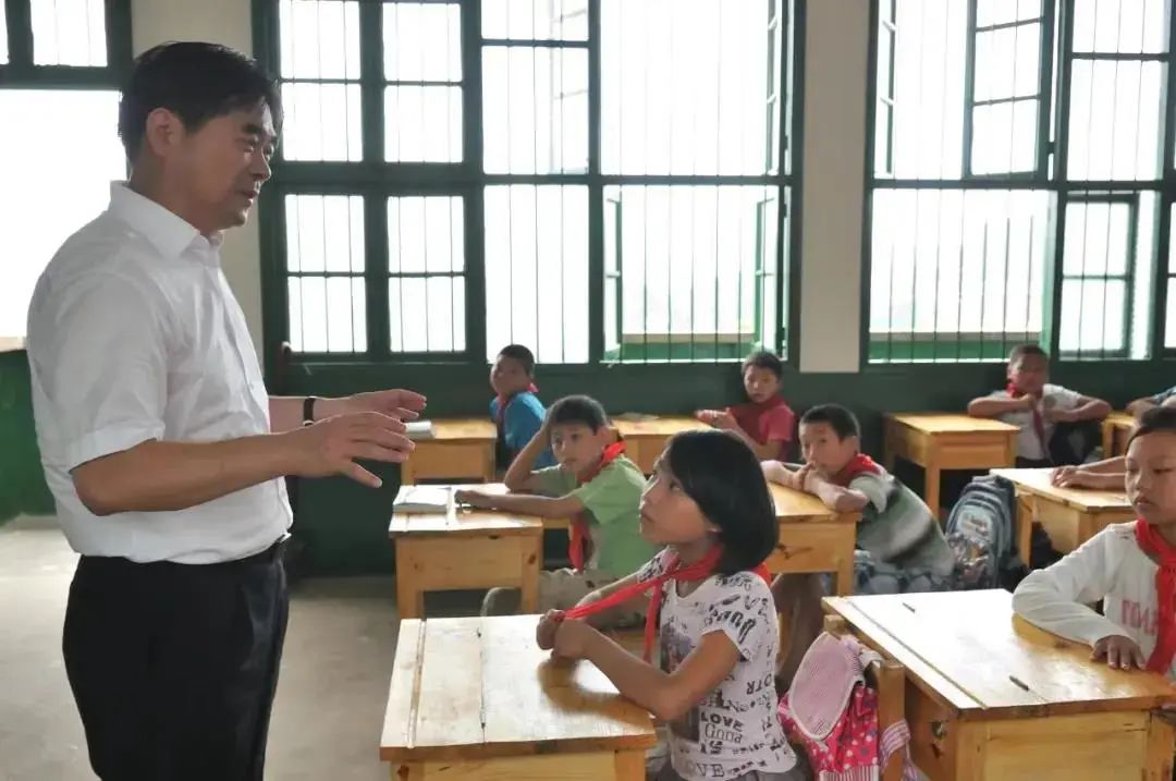 他是头部房企实控人，猥亵9岁女童入狱，却躺赚145亿