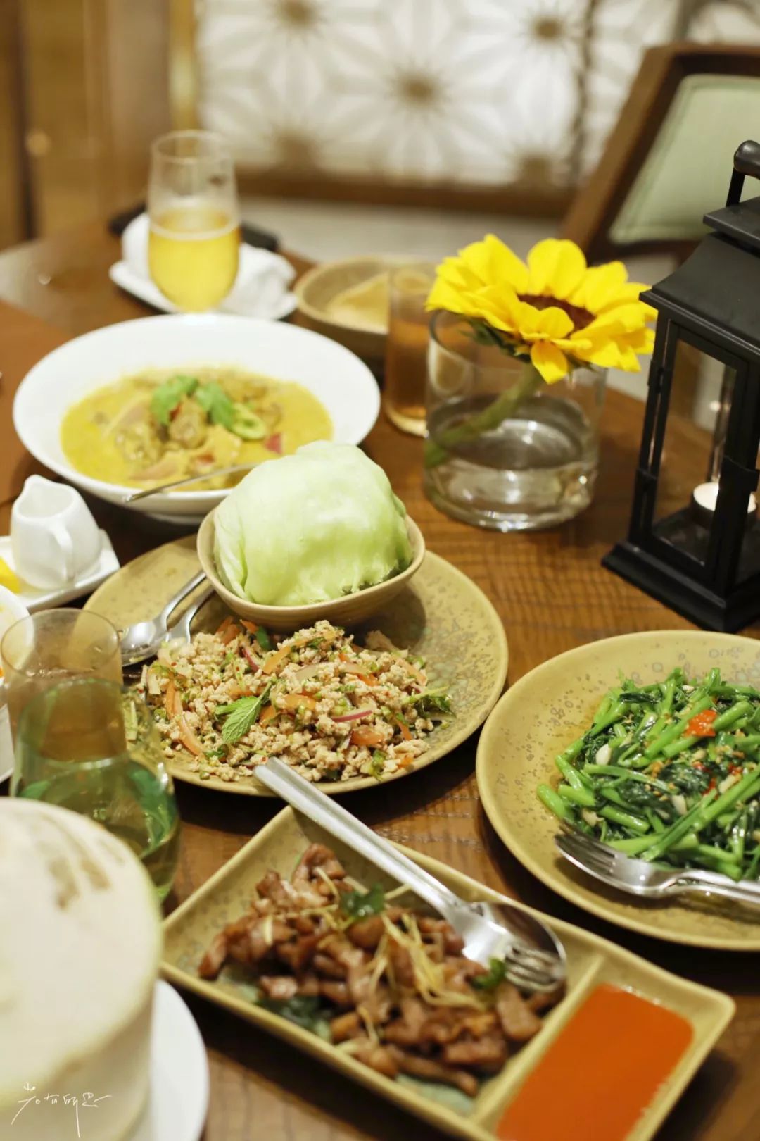 上海去三亚飞到哪里比较划算,上海飞三亚旅游