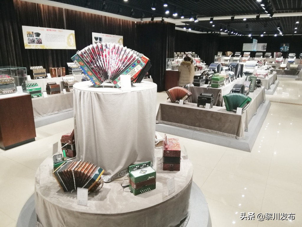 手风琴博物馆的时光印记,新疆塔城手风琴博物馆投票