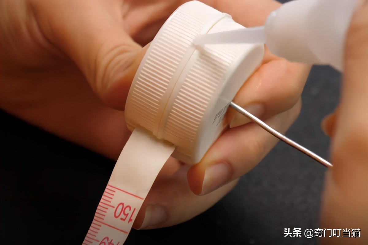 皮尺粘塑料瓶盖,塑料瓶盖粘皮尺
